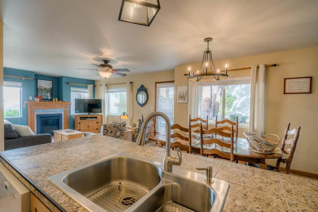 Das Bavarian Condo, 5 Star Ground Floor Unit, Walk To Town, Sleeps 6 Leavenworth Exteriér fotografie
